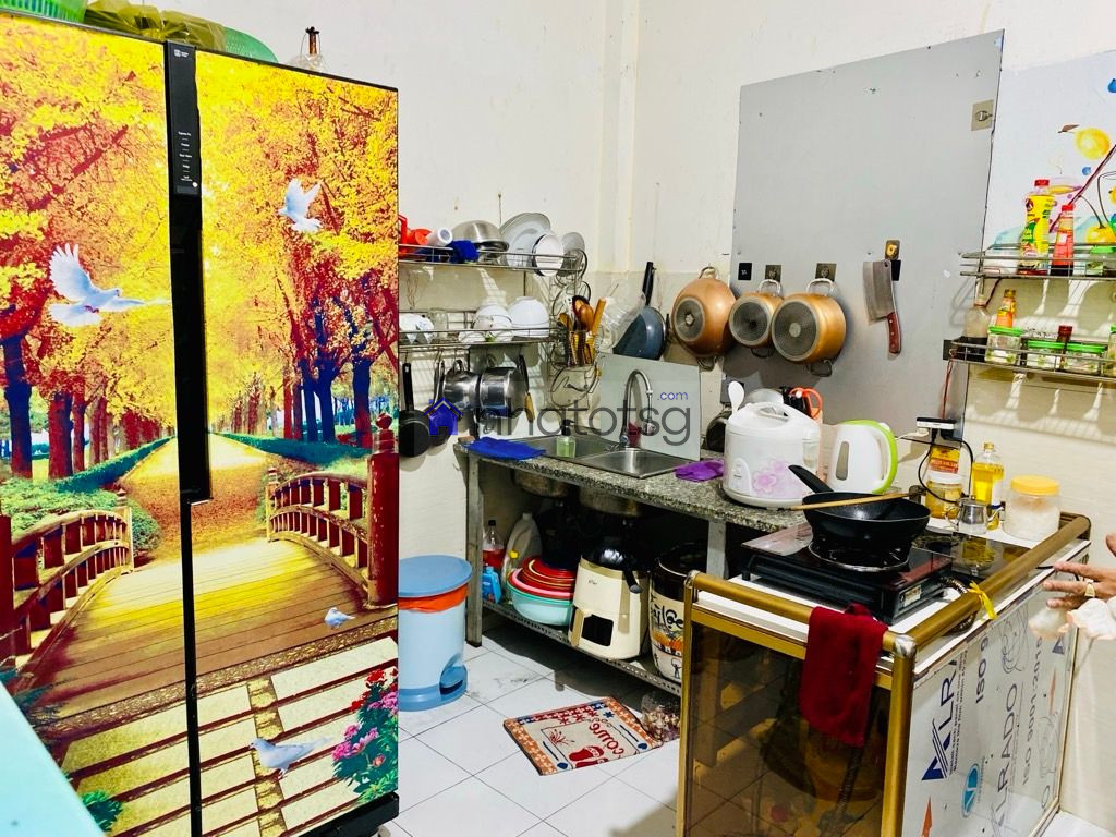 RẺ NHẤT KHU VỰC - 2 TẦNG - SÁT MT - HẺM XE HƠI TỚI CỔNG