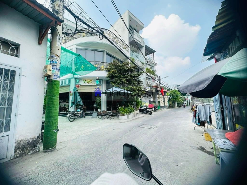 BÁN ĐẤT TẶNG NHÀ C4 - GIÁP GÒ VẤP HẺM 4M XE HƠI QUAY ĐẦU