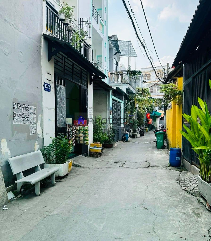 BÁN ĐẤT TẶNG NHÀ C4 - GIÁP GÒ VẤP HẺM 4M XE HƠI QUAY ĐẦU