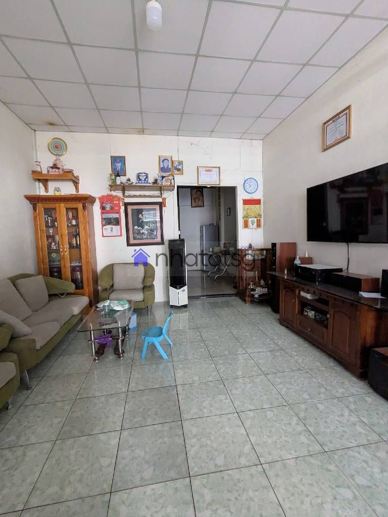 VỊ TRÍ ĐẸP, HẺM SẠCH ĐẸP, Ô TÔ NHỎ TỚI NHÀ. XUNG QUANH TIỆN ÍCH ĐẦY ĐỦ.