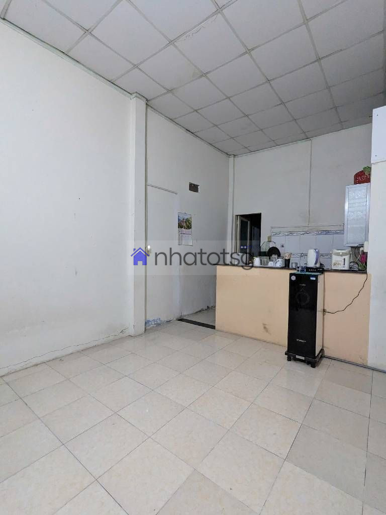 VỊ TRÍ ĐẸP, HẺM SẠCH ĐẸP, Ô TÔ NHỎ TỚI NHÀ. XUNG QUANH TIỆN ÍCH ĐẦY ĐỦ.