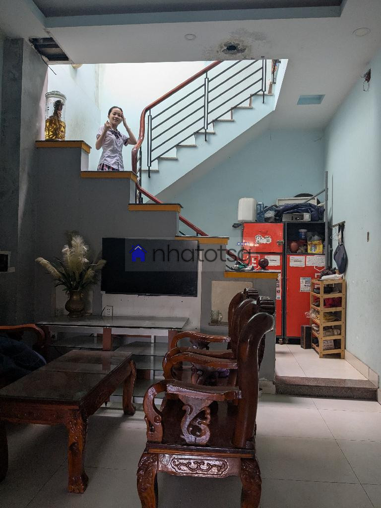 MẶT TIỀN KINH DOANH, CÓ SẴN DÒNG TIỀN, NGANG KHỦNG.