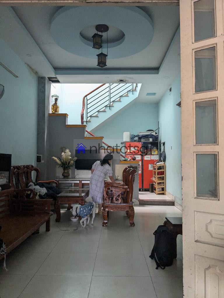 MẶT TIỀN KINH DOANH, CÓ SẴN DÒNG TIỀN, NGANG KHỦNG.