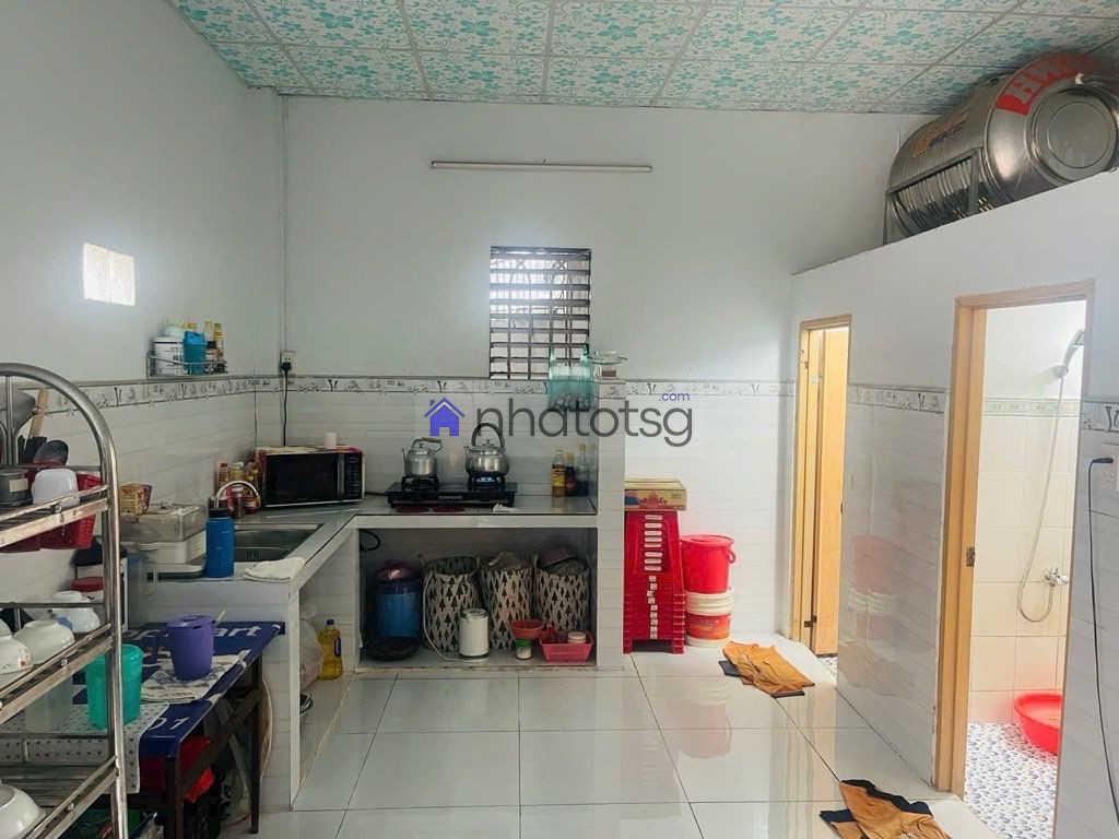 NHÀ DIỆN TÍCH LỚN - LÔ GÓC - CHÍNH CHỦ XÂY KIÊN CỐ - TRUNG TÂM XÃ TRUNG CHÁNH.