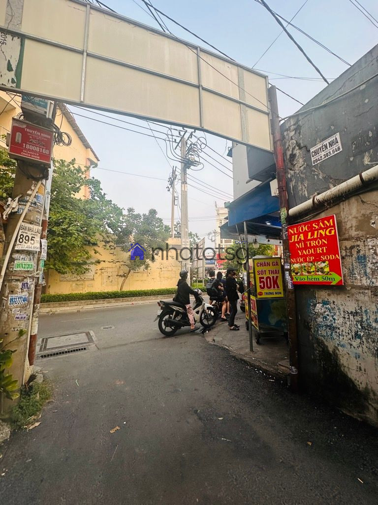 NHÀ DIỆN TÍCH LỚN - LÔ GÓC - CHÍNH CHỦ XÂY KIÊN CỐ - TRUNG TÂM XÃ TRUNG CHÁNH.