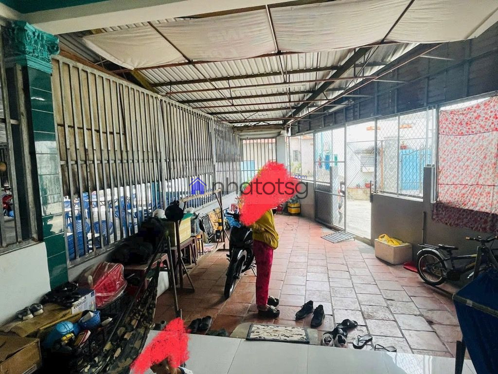 NHÀ DIỆN TÍCH LỚN - LÔ GÓC - CHÍNH CHỦ XÂY KIÊN CỐ - TRUNG TÂM XÃ TRUNG CHÁNH.