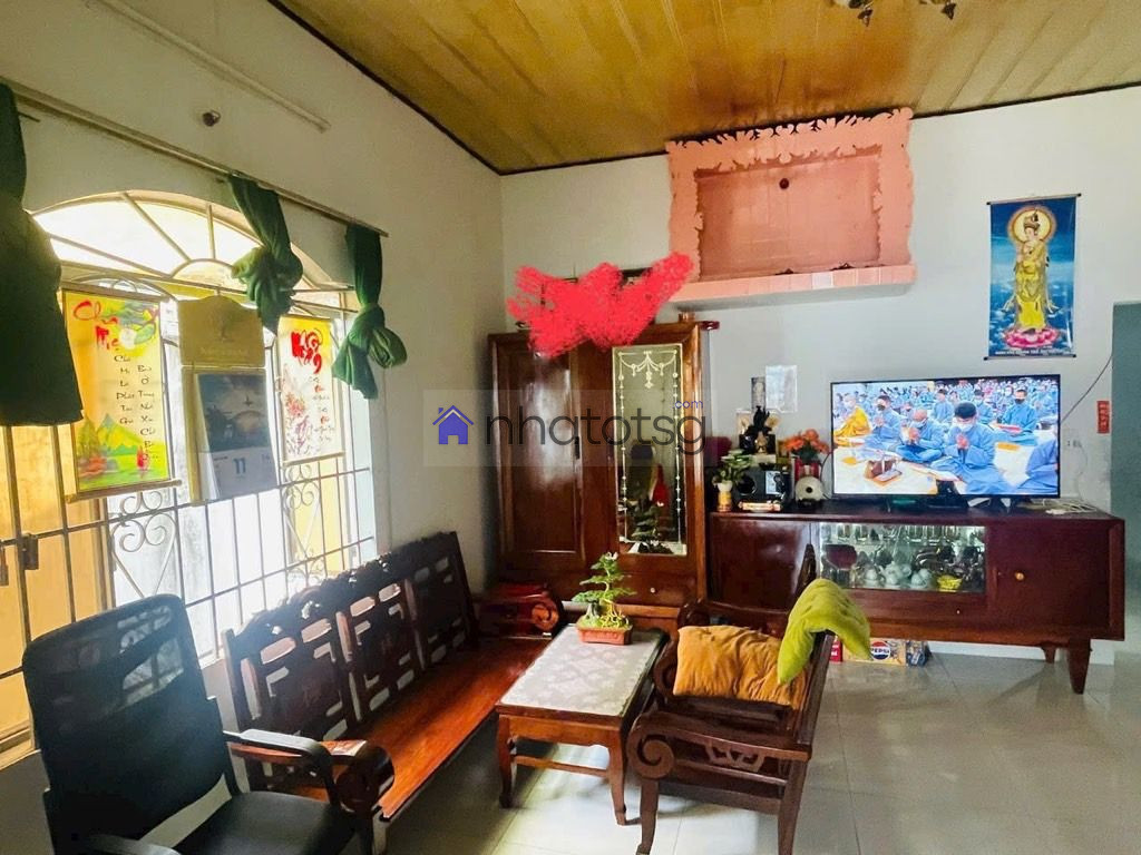 NHÀ DIỆN TÍCH LỚN - LÔ GÓC - CHÍNH CHỦ XÂY KIÊN CỐ - TRUNG TÂM XÃ TRUNG CHÁNH.