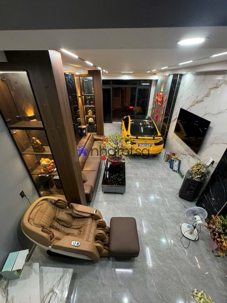 Ô TÔ NGỦ TRONG NHÀ, 3 TẦNG, THIẾT KẾ HIỆN ĐẠI, TẶNG FULL NỘI THẤT.