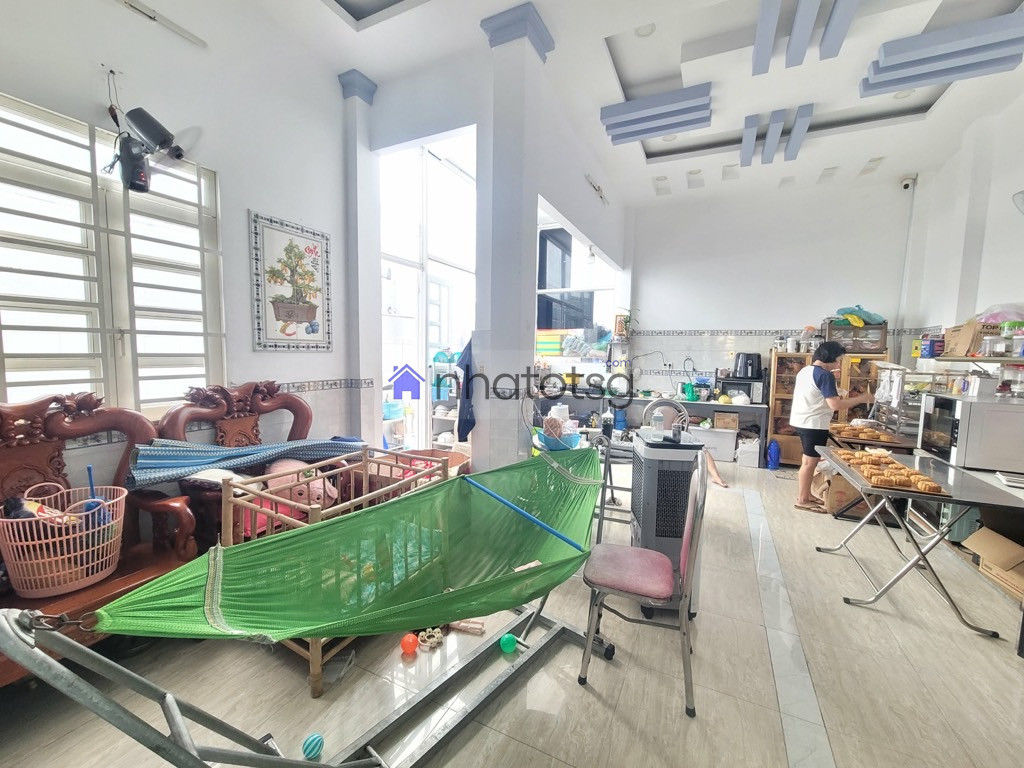 MẶT TIỀN KINH DOANH - NHÀ ĐẸP SÂN VƯỜN.