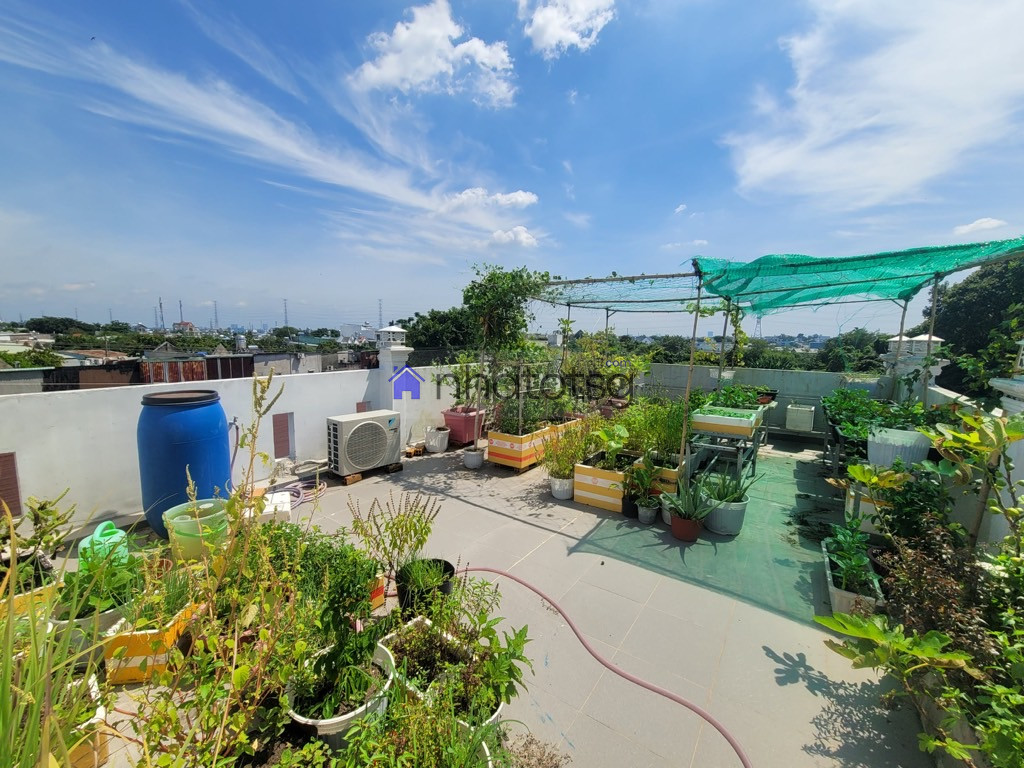 MẶT TIỀN KINH DOANH - NHÀ ĐẸP SÂN VƯỜN.