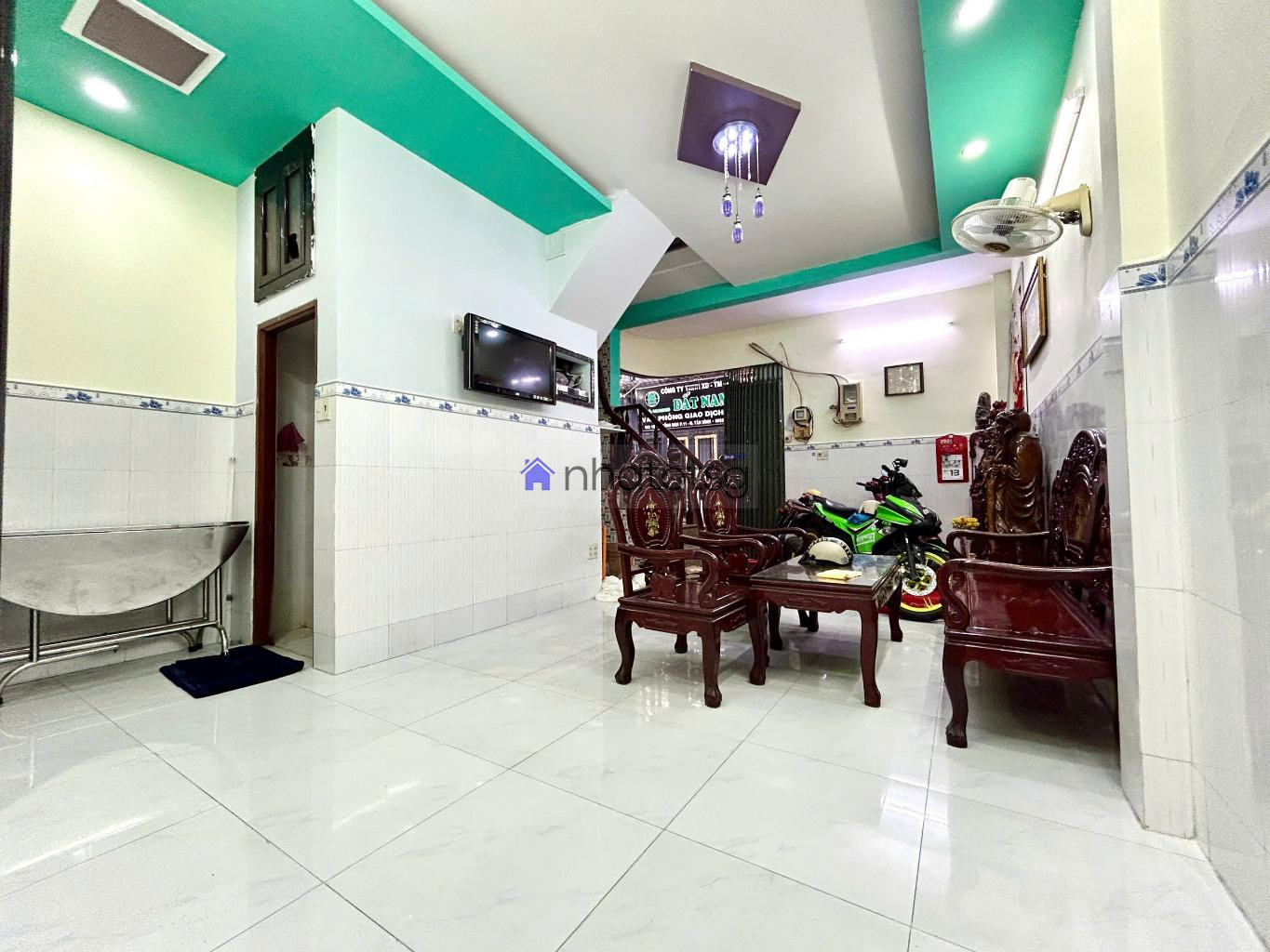 HẺM ÔTÔ - NGANG LỚN GẦN 5M - 4 PHÒNG NGỦ - KHU VIP TÂN BÌNH.