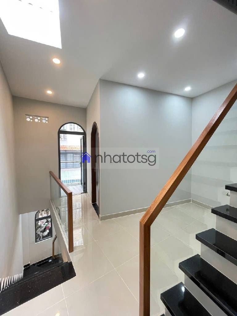 SIÊU PHẨM NHÀ MỚI ĐẸP - NGAY LẠC LONG QUÂN - HẺM XE HƠI - CÓ 102 NHANH MỚI KỊP ♥️♥️♥️♥️♥️