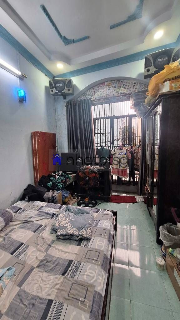 TRUNG TÂM ĐẦY ĐỦ TIỆN ÍCH XUNG QUANH, HẺM RỘNG 3M THẲNG 1 TRỤC, NHÀ VUÔNG VỨC, PHÁP LÝ SẠCH CÔNG CHỨNG NGAY.