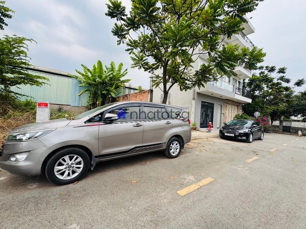 ĐẤT ĐẸP XÂY SIÊU PHẨM - ĐƯỜNG NHỰA 2 XE TẢI - KHU DÂN TRÍ CAO - CÓ VỈA HÈ - XÂY DỰNG CAO TẦNG.