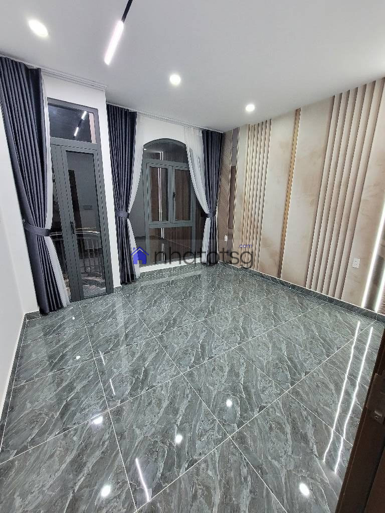 SIÊU PHẨM 4 TẦNG HẺM THÔNG, FULL NỘI THẤT THEO NHÀ, CỬA TỰ ĐỘNG ĐIỀU KHIỂN TỪ XA.