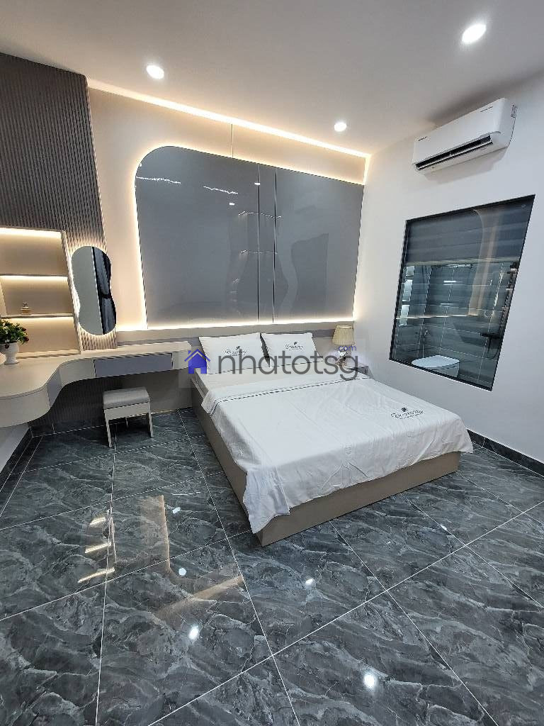 SIÊU PHẨM 4 TẦNG HẺM THÔNG, FULL NỘI THẤT THEO NHÀ, CỬA TỰ ĐỘNG ĐIỀU KHIỂN TỪ XA.