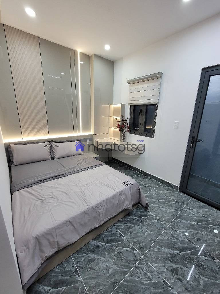 SIÊU PHẨM 4 TẦNG HẺM THÔNG, FULL NỘI THẤT THEO NHÀ, CỬA TỰ ĐỘNG ĐIỀU KHIỂN TỪ XA.