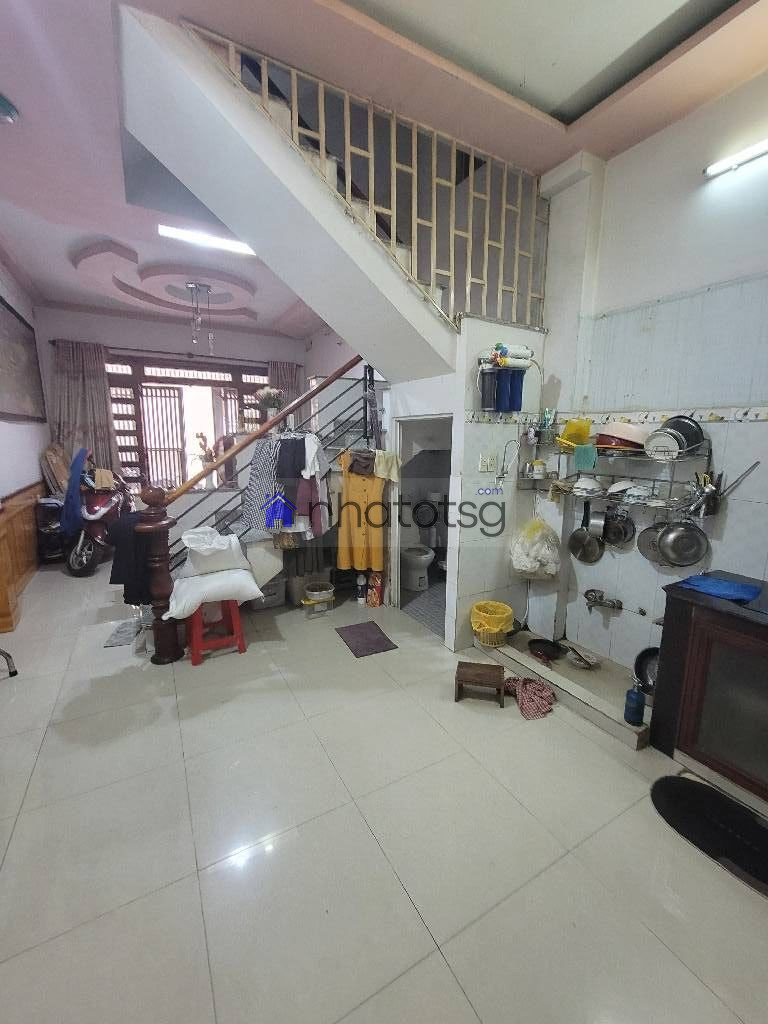 NHÀ 4 TẦNG HẺM XE HƠI THÔNG, TIỆN ÍCH XUNG QUANH ĐẦY ĐỦ.