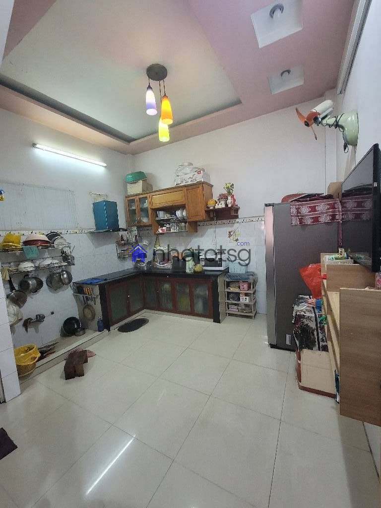 NHÀ 4 TẦNG HẺM XE HƠI THÔNG, TIỆN ÍCH XUNG QUANH ĐẦY ĐỦ.