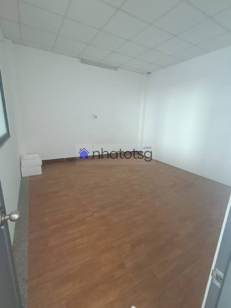 MẶT TIỀN ĐƯỜNG NHỰA KINH DOANH TỐT. GẦN TRUNG TÂM THỊ TRẤN HÓC MÔN , LÝ THƯỜNG KIỆT.