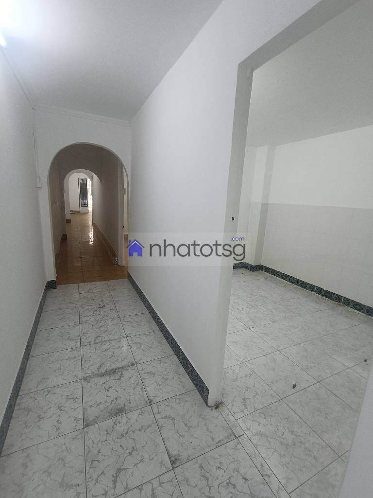 MẶT TIỀN ĐƯỜNG LÊ LỢI. NHÀ CẤP 4, KINH DOANH ĐỈNH.