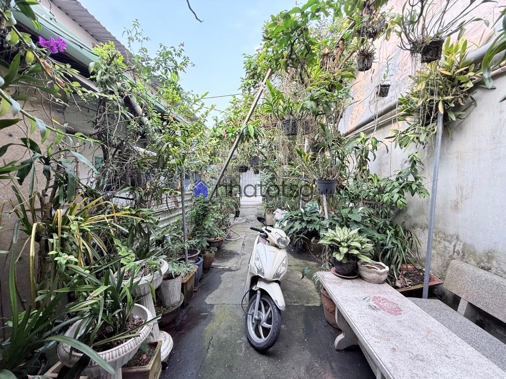 NGAY NGÃ TƯ TRUNG CHÁNH, KẾ BÊN QUẬN 12. CÓ SẴN DÒNG TIỀN.