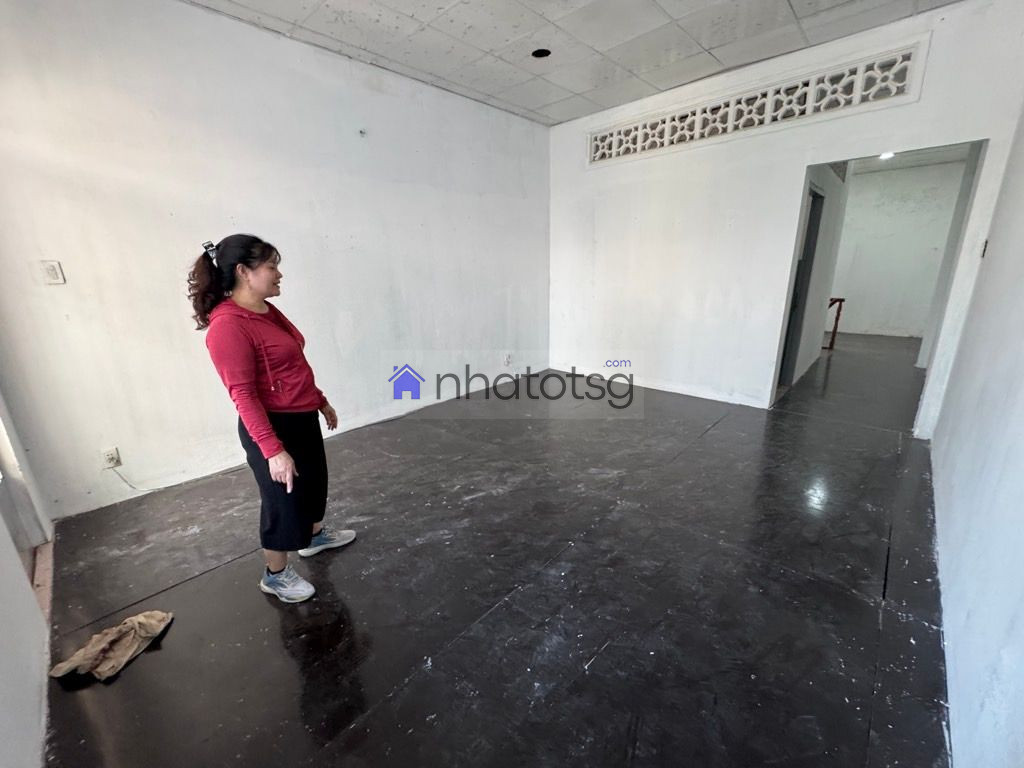 HẺM XE HƠI THÔNG THOÁNG, KHU DÂN CƯ AN NINH. CHO THUÊ DÒNG TIỀN ỔN ĐỊNH.