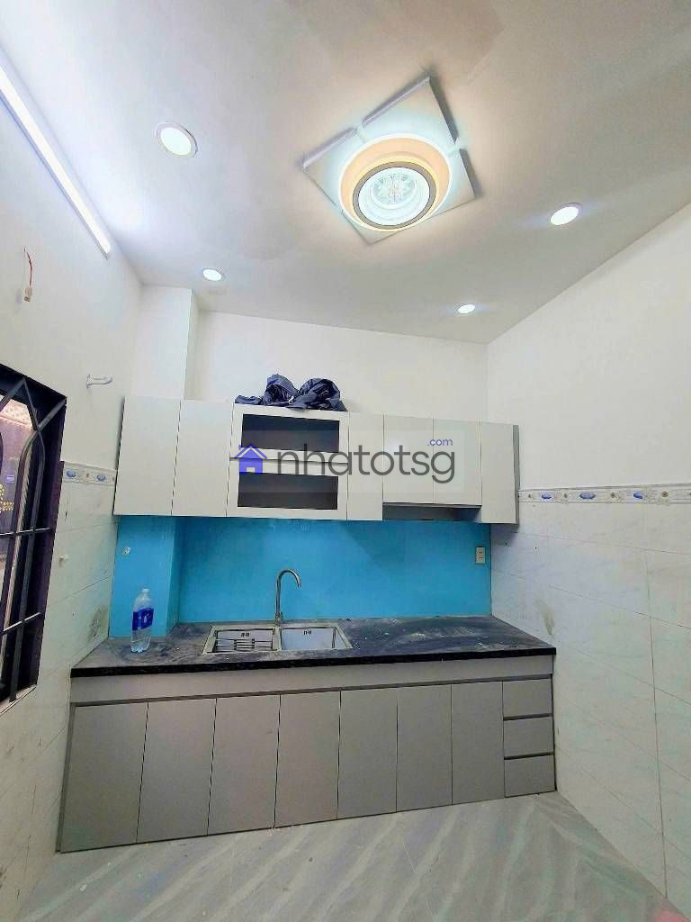 HXH 4M LÔ GÓC - NHÀ ĐẸP KENG. SHR CÔNG CHỨNG NGAY.