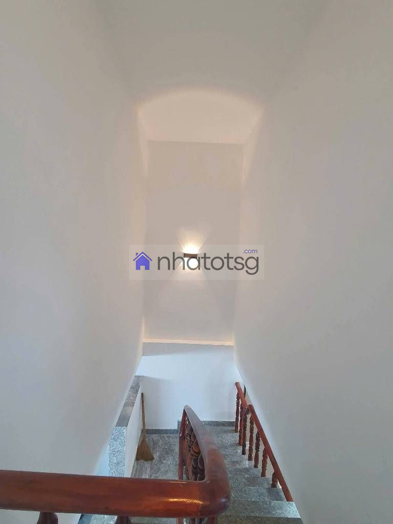 HXH 4M LÔ GÓC - NHÀ ĐẸP KENG. SHR CÔNG CHỨNG NGAY.