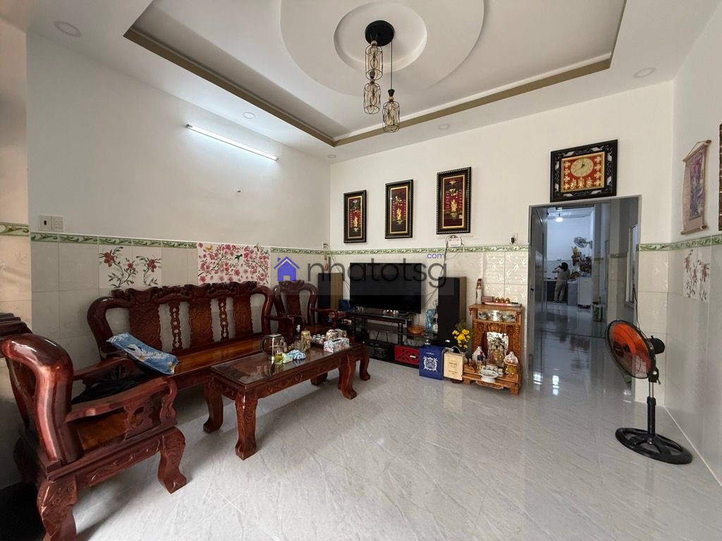 DIỆN TÍCH LỚN, HẺM Ô TÔ THÔNG. KHÔNG GIAN RỘNG RÃI, RẤT PHÙ HỢP CHO GIA ĐÌNH ĐÔNG NGƯỜI HOẶC VỪA Ở VỪA LÀM VIỆC.