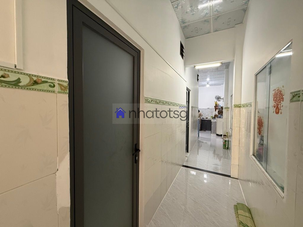 DIỆN TÍCH LỚN, HẺM Ô TÔ THÔNG. KHÔNG GIAN RỘNG RÃI, RẤT PHÙ HỢP CHO GIA ĐÌNH ĐÔNG NGƯỜI HOẶC VỪA Ở VỪA LÀM VIỆC.