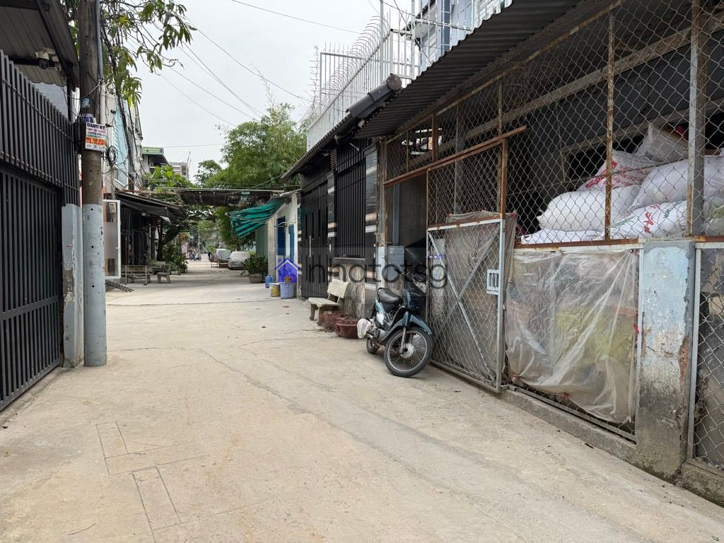 DIỆN TÍCH LỚN, HẺM Ô TÔ THÔNG. KHÔNG GIAN RỘNG RÃI, RẤT PHÙ HỢP CHO GIA ĐÌNH ĐÔNG NGƯỜI HOẶC VỪA Ở VỪA LÀM VIỆC.