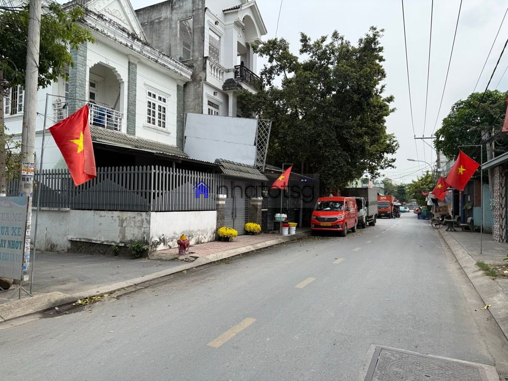 DIỆN TÍCH LỚN, HẺM Ô TÔ THÔNG. KHÔNG GIAN RỘNG RÃI, RẤT PHÙ HỢP CHO GIA ĐÌNH ĐÔNG NGƯỜI HOẶC VỪA Ở VỪA LÀM VIỆC.