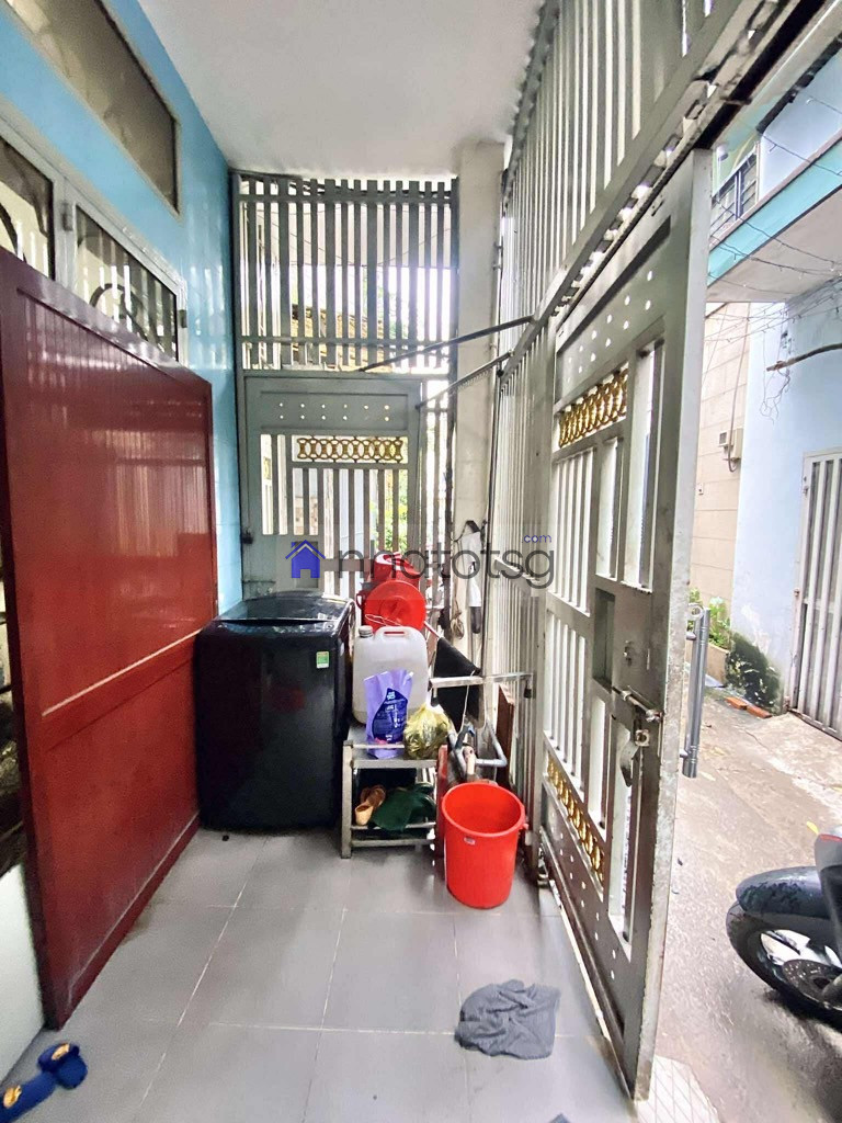 20M RA MẶT TIỀN TRƯỜNG CHINH - NGANG 4.9M - 2 TẦNG ĐÚC BTCT - CHO THUÊ 15 TRIỆU.