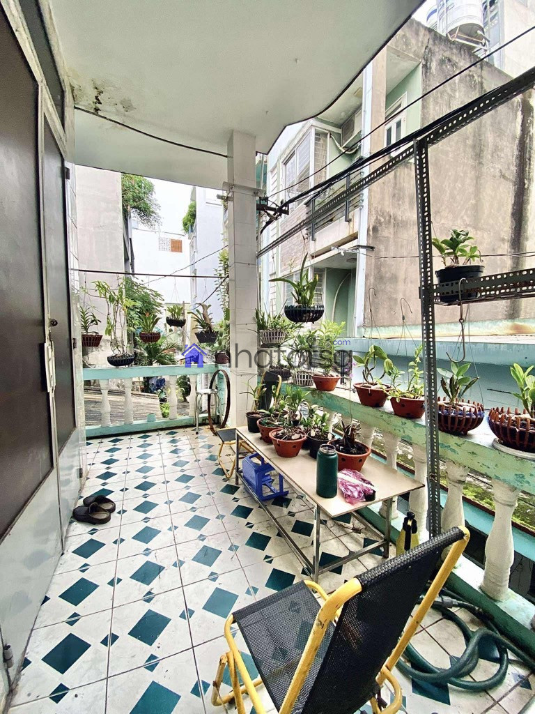 20M RA MẶT TIỀN TRƯỜNG CHINH - NGANG 4.9M - 2 TẦNG ĐÚC BTCT - CHO THUÊ 15 TRIỆU.