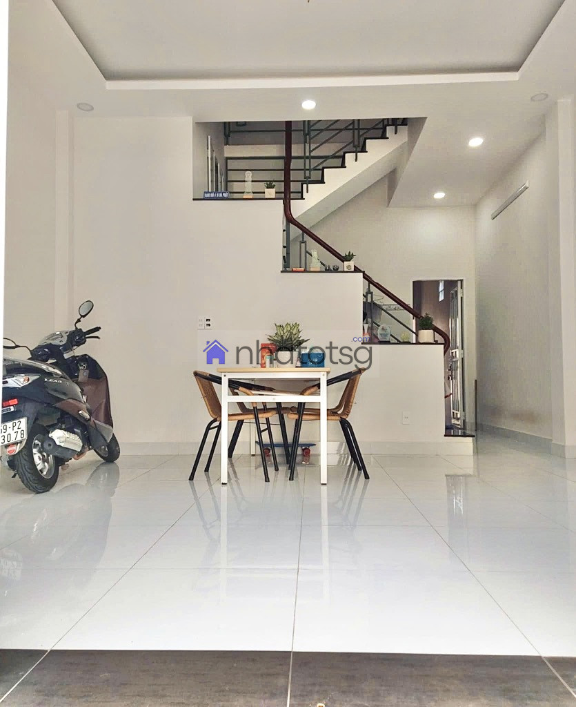 HẺM Ô TÔ THÔNG THOÁNG – SẠCH SẼ – AN NINH.