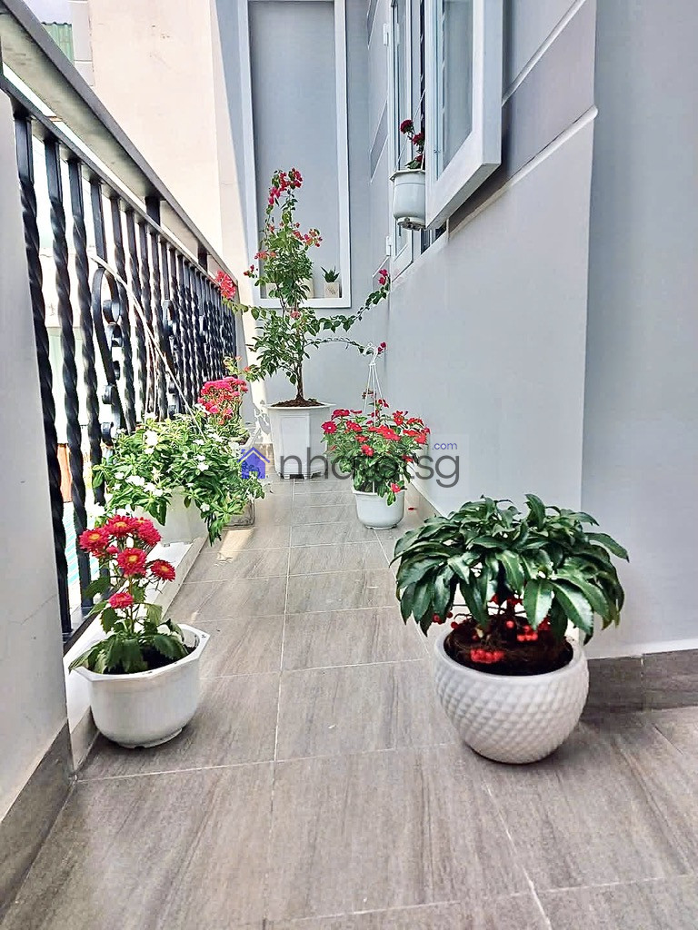 HẺM Ô TÔ THÔNG THOÁNG – SẠCH SẼ – AN NINH.