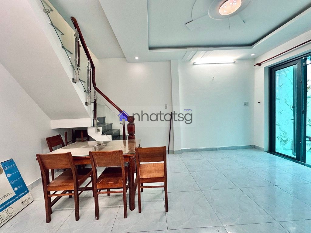 HẺM BA GÁC CÁCH VÀI BƯỚC CHÂN RA HẺM Ô TÔ. SỔ NỞ HẬU TÀI LỘC. PHÁP LÝ CHUẨN, CÔNG CHỨNG NGAY.