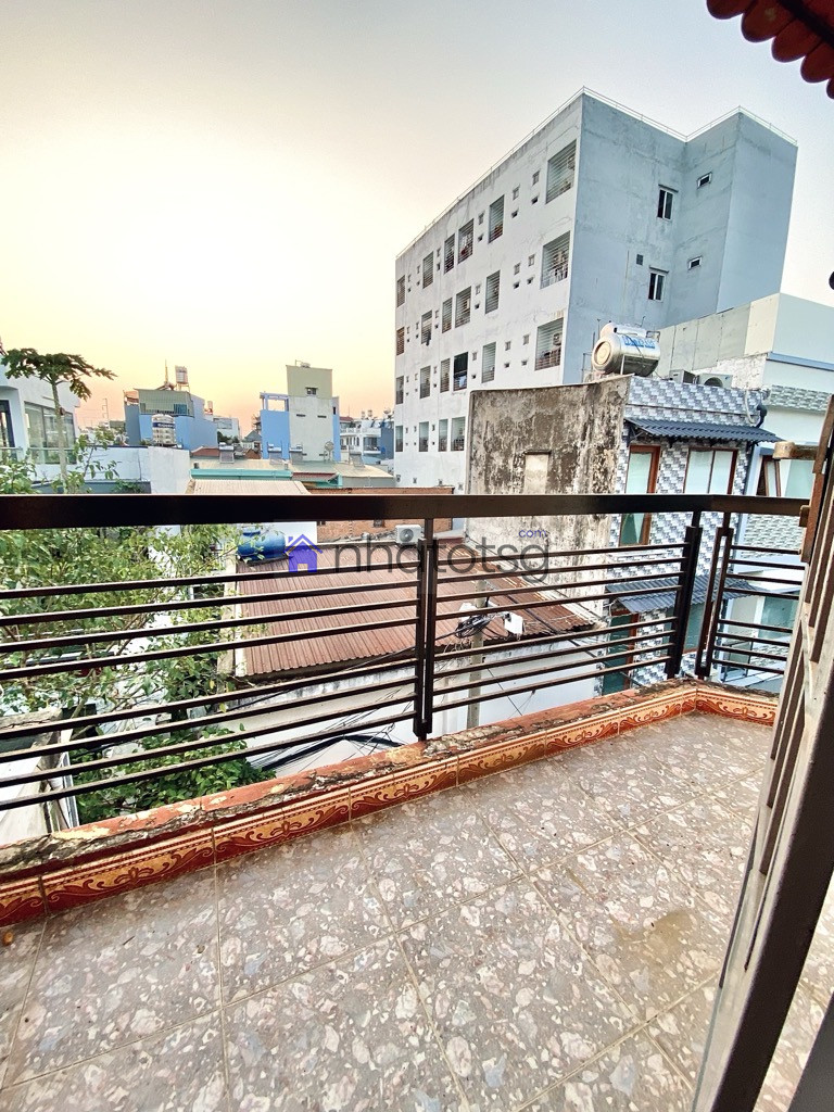 GIÁP QUẬN 10 - 3 TẦNG - HẺM RỘNG 3 MẶT THOÁNG - THÔNG KHẮP NGÃ - SỔ NỞ HẬU