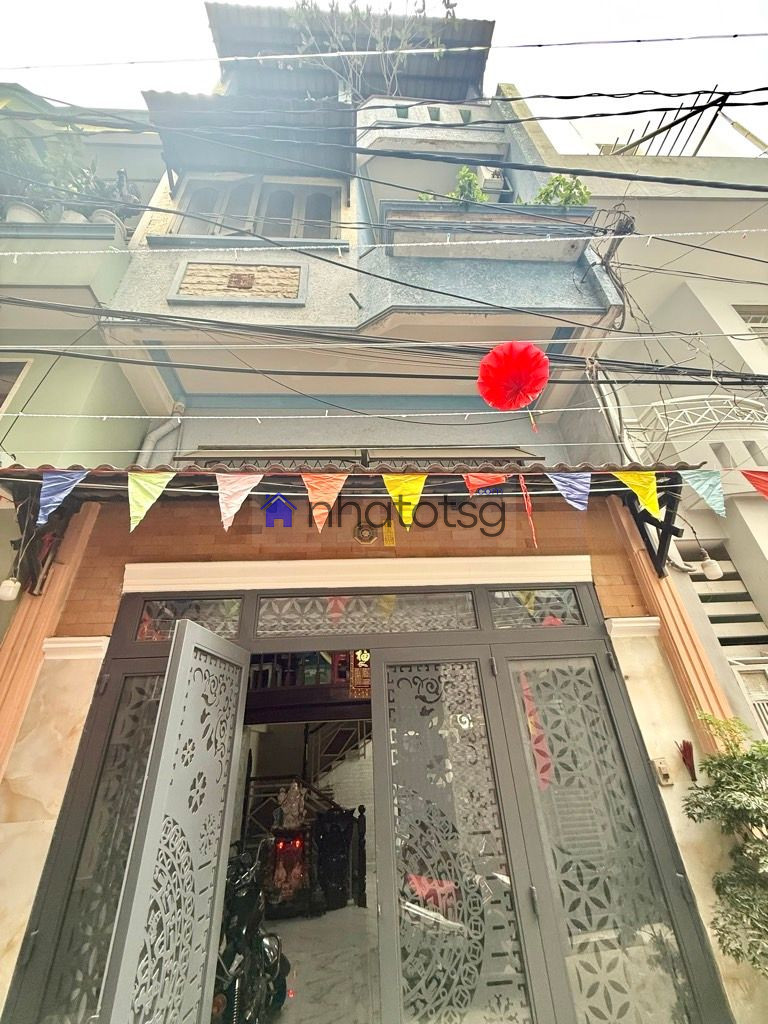 NGAY KHU NHẤT CHI MAI (ETOWN), GIAO THÔNG THUẬN TIỆN, AN NINH.