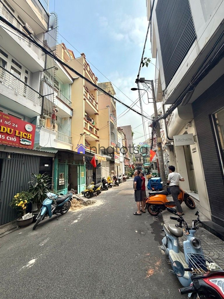 HẺM XE HƠI, CÁCH MẶT TIỀN ĐƯỜNG CHỈ 30M - 3 TẦNG BTCT.