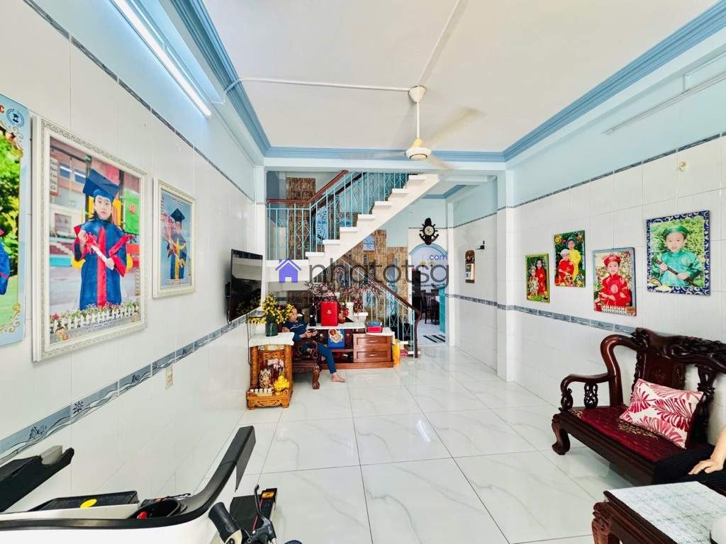 XE HƠI NGỦ TRONG NHÀ - NHÀ 5 TẦNG BTCT - NGANG ĐẸP BỀ THẾ 5.1M