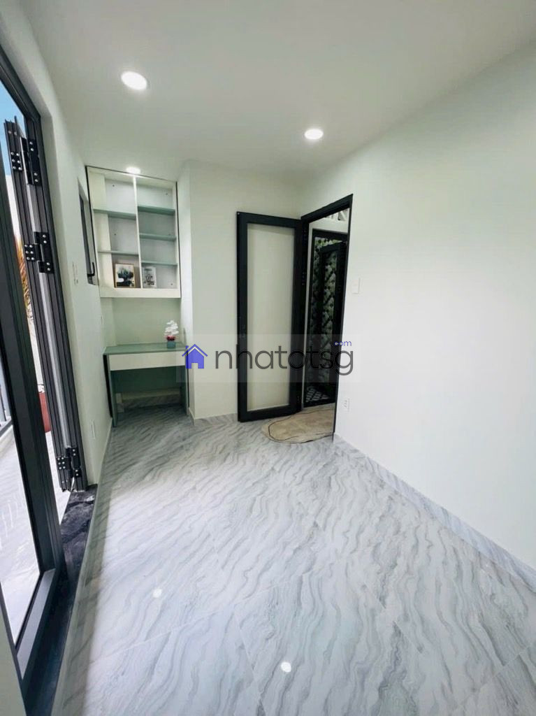 NHÀ NHỎ ĐỦ CÔNG NĂNG- 3 TẦNG - FULL NỘI THẤT.