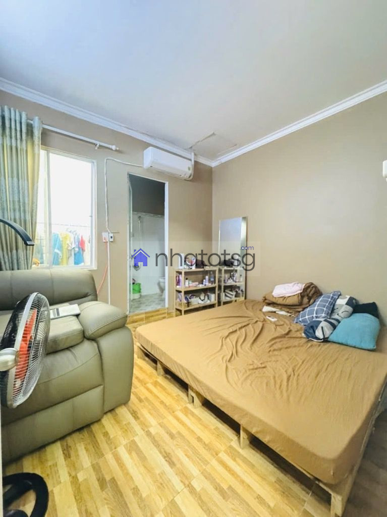 NHÀ MỚI ĐẸP, XE HƠI VI VU. NHÀ TRỆT LẦU, TẶNG FULL NỘI THẤT.