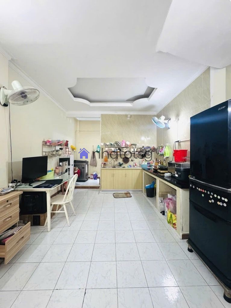 NHÀ MỚI ĐẸP, XE HƠI VI VU. NHÀ TRỆT LẦU, TẶNG FULL NỘI THẤT.