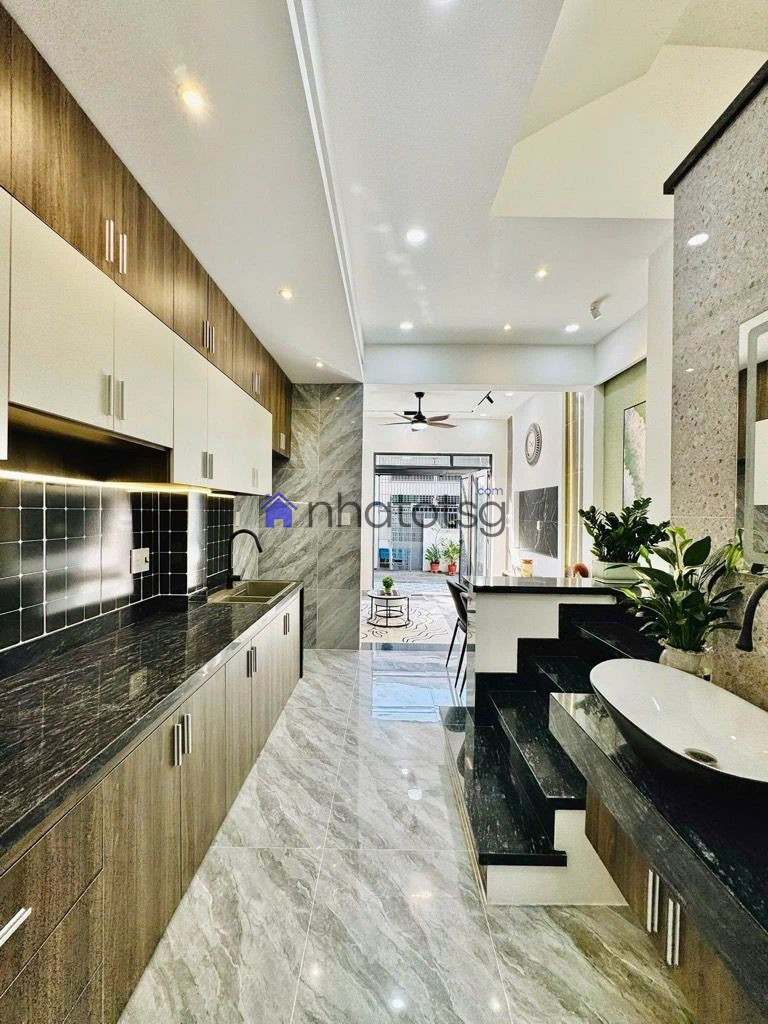 NHÀ ĐẸP Ở LIỀN - TRUNG TÂM GÒ VẤP - 3 TẦNG - HẺM RỘNG - SỔ ĐẸP