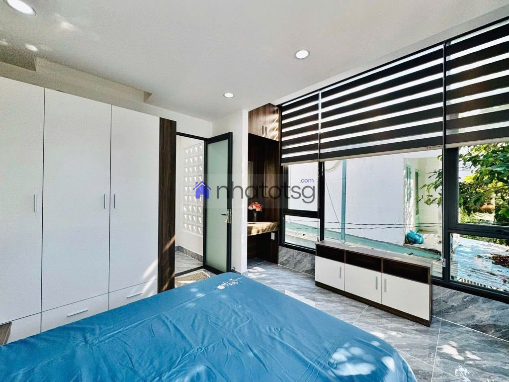 NHÀ ĐẸP Ở LIỀN - TRUNG TÂM GÒ VẤP - 3 TẦNG - HẺM RỘNG - SỔ ĐẸP