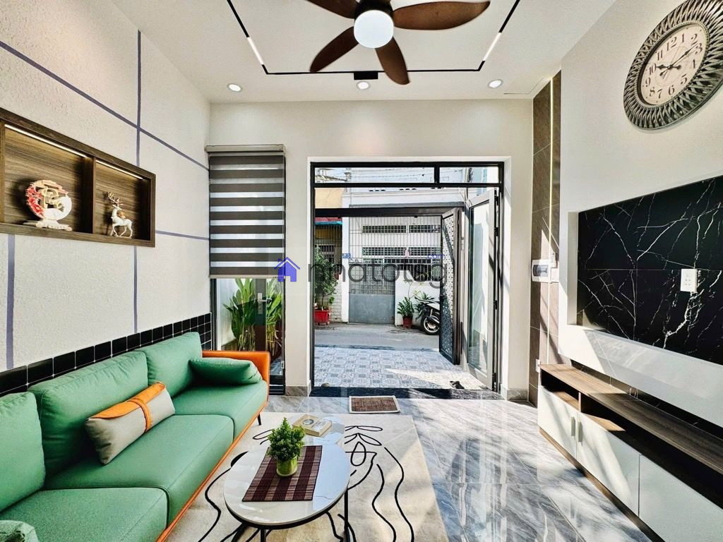 NHÀ ĐẸP Ở LIỀN - TRUNG TÂM GÒ VẤP - 3 TẦNG - HẺM RỘNG - SỔ ĐẸP