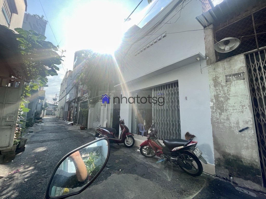 HẺM NHỰA XE HƠI- SỔ ĐẸP VUÔNG VỨC- NGANG KHỦNG 6M