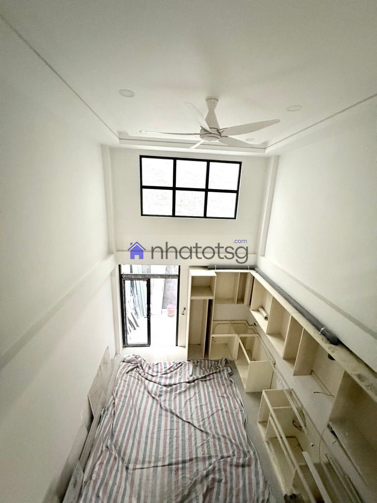 KHU VIP HIẾM NHÀ BÁN - Ô TÔ NGỦ TRONG NHÀ- 5 TẦNG MỚI - FULL NỘI THẤT - THANG MÁY CHẠY VIVU